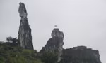 Thanh Hoá: Hòn Vọng Phu bị sét đánh sạt lở