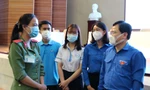 Anh Nguyễn Anh Tuấn, Uỷ viên T.Ư Đảng, Bí thư thứ nhất T.Ư Đoàn, Chủ tịch Hội LHTN Việt Nam trao đổi, chia sẻ những vấn đề ĐVTN quan tâm.