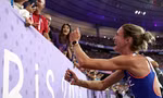 Nữ VĐV cầu hôn bạn trai ngay sau khi lập kỷ lục tại Olympic Paris