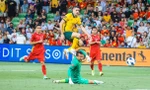 Ngôi sao tuyển Australia vẫn không hài lòng dù thắng 4-0
