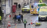 Xe điên xuất hiện trong lễ rước cúp của Liverpool, hàng chục người bị thương