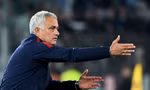 Mourinho cay cú, nói đối thủ thắng không xứng đáng