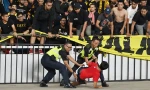 CĐV Thái Lan và Malaysia đánh nhau gây cảnh đổ máu