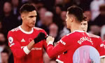 Ronaldo bị đồng đội 'cách ly', bị MU gỡ bỏ hình ảnh