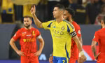 Ronaldo hoãn gia hạn hợp đồng, tìm cách rời khỏi Al Nassr
