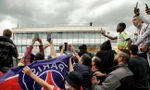Biển người chờ đón Messi ra mắt PSG