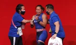 Nữ đô cử khóc như mưa khi đoạt HCV Olympic đầu tiên cho Philippines 