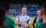 HLV Herve Renard thận trọng trước trận gặp Việt Nam