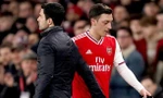 Arsenal 'đội sổ', cựu sao Mesut Ozil mỉa mai HLV Arteta