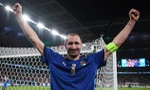 Ở tuổi 36, sau 112 trận ra sân, Chiellini mới có danh hiệu quốc tế đầu tiên với tuyển Italia.