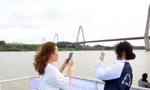 Gần 70 thủ khoa sinh viên trải nghiệm du lịch sông Hồng