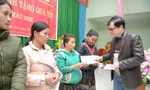 Hàng trăm suất quà Tết đến với đồng bào miền núi Quan Sơn, Thanh Hoá