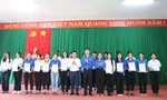 Chủ tịch T.Ư Hội Sinh viên Việt Nam trao 20 suất học bổng cho sinh viên tỉnh Đắk Lắk