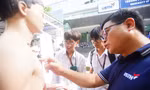 Học sinh Hà Nội hào hứng trải nghiệm 9 phòng thí nghiệm hiện đại tại Ngày hội Khoa học Công nghệ
