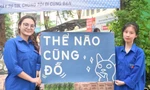 Tình nguyện viên Thủ đô sẵn sàng ô che, áo mưa đón thí sinh