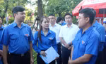 T.Ư Hội Sinh viên Việt Nam thăm, tặng quà đội hình 'Tiếp sức mùa thi' tại Thừa Thiên - Huế
