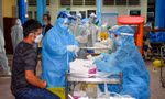 TPHCM lấy mẫu xét nghiệm COVID-19 (ảnh: HCDC)