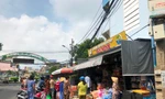 Nở rộ chợ 'du kích', cửa hàng 'chui' khi TPHCM giãn cách 
