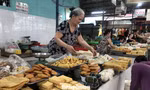 Đậu hũ, chả giò chay... đắt hàng