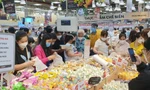 Nhộn nhịp mua bánh kẹo, mứt Tết