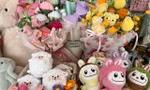 Hoa 'bất tử', đồ chơi hot trend làm nóng lễ Tình nhân