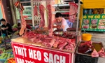 Lý do tiểu thương đồng loạt ‘treo’ cân, đóng sạp thịt lợn 