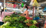 Nhiều mặt hàng rau xanh, trái cây đã tăng giá từ 5.000-10.000 đồng/kg