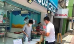 Hàng quán tại TPHCM chỉ được phục vụ bán mang đi
