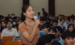 Tân thủ khoa chia sẻ cuộc sống xa nhà nhiều khó khăn