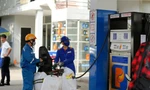 Theo Bộ Công Thương, sẽ mạnh tay xử lý các doanh nghiệp đầu mối thực hiện không đúng quy định về dự trữ, nhập khẩu xăng dầu