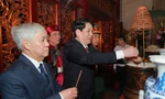 Chủ tịch nước, lãnh đạo cấp cao của Đảng, Nhà nước kính cẩn dâng hương các Vua Hùng