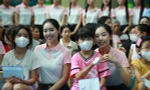 Top 25 Hoa hậu Việt Nam 2024 trao quà cho bệnh nhi tại Bệnh viện Trung ương Huế