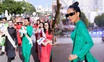 "Đại sứ áo dài" Hoa hậu H'Hen Niê diễu hành với giày thể thao