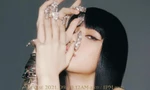 Tung poster solo lần 3, Lisa BLACKPINK khiến MXH náo loạn, loạt “văn mẫu” của MTV gây sốc