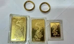 Vụ bỏ quên 2 cây vàng trong quần áo từ thiện: Hai người đến nhận