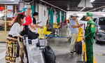 Cảnh tượng bên trong sân bay Tân Sơn Nhất trước kỳ nghỉ 2/9