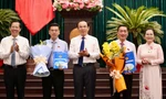 Trao nghị quyết, quyết định phê chuẩn các chức danh lãnh đạo TPHCM