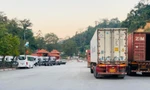 Do lượng xe đến cửa khẩu Lạng Sơn rất nhiều trong dịp đầu xuân 2022, xảy ra tình trạng ùn ứ, tỉnh Lạng Sơn đã có thông báo dừng tiếp nhận phương tiện đến cửa khẩu -Ảnh: Duy Chiến 