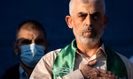  Lãnh đạo Hamas Yahya Sinwar đã thiệt mạng khi đấu súng với lực lượng Israel. (Ảnh: AP)
