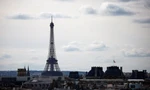 Quang cảnh khu vực Tháp Eiffel ở Paris, Pháp. (Ảnh: Reuters)