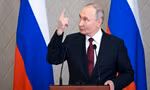 Tổng thống Nga Vladimir Putin phát biểu trong cuộc họp báo tại Kazakhstan ngày 28/11. (Ảnh: AP)