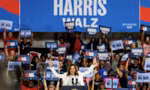 Ông Trump ‘hớ’ khi cáo buộc bà Harris ngụy tạo ảnh đám đông