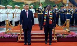 Chủ tịch Trung Quốc Tập Cận Bình chủ trì lễ đón Tổng thống Zimbabwe Emmerson Mnangagwa tại Đại lễ đường Nhân dân ở Bắc Kinh ngày 2/9. (Ảnh: AP)