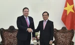 Phó Thủ tướng Trần Lưu Quang tiếp Đại sứ Mỹ tại Việt Nam Marc Knapper ngày 18/6. (Ảnh: VGP)