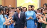 Thủ tướng: Mỗi người phụ nữ Việt Nam là một bông hoa đẹp, lan tỏa tình yêu thương
