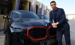 Cristiano Ronaldo được tặng xe điện của BMW