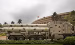 Tên lửa Brahmos là sản phẩm hợp tác giữa Nga và Ấn Độ. (Ảnh: AP)