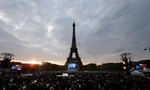 Tháp Eiffel thu hút 6 triệu du khách mỗi năm. (Ảnh: Reuters)