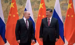 Chủ tịch Trung Quốc Tập Cận Bình và Tổng thống Nga Vladimir Putin trong cuộc gặp hồi tháng 2 tại Bắc Kinh. (Ảnh: Reuters)