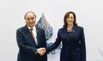 Chủ tịch nước Nguyễn Xuân Phúc gặp Phó Tổng thống Mỹ Kamala Harris tại Bangkok ngày 18/11. (Ảnh: Baoquocte)